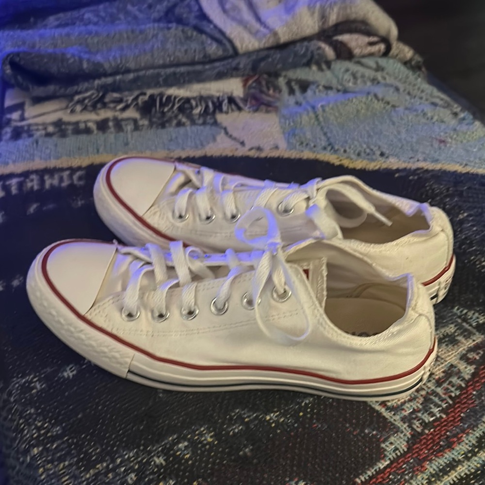 Converse White Canvas Sneakers with Red size 8, red with blue and white